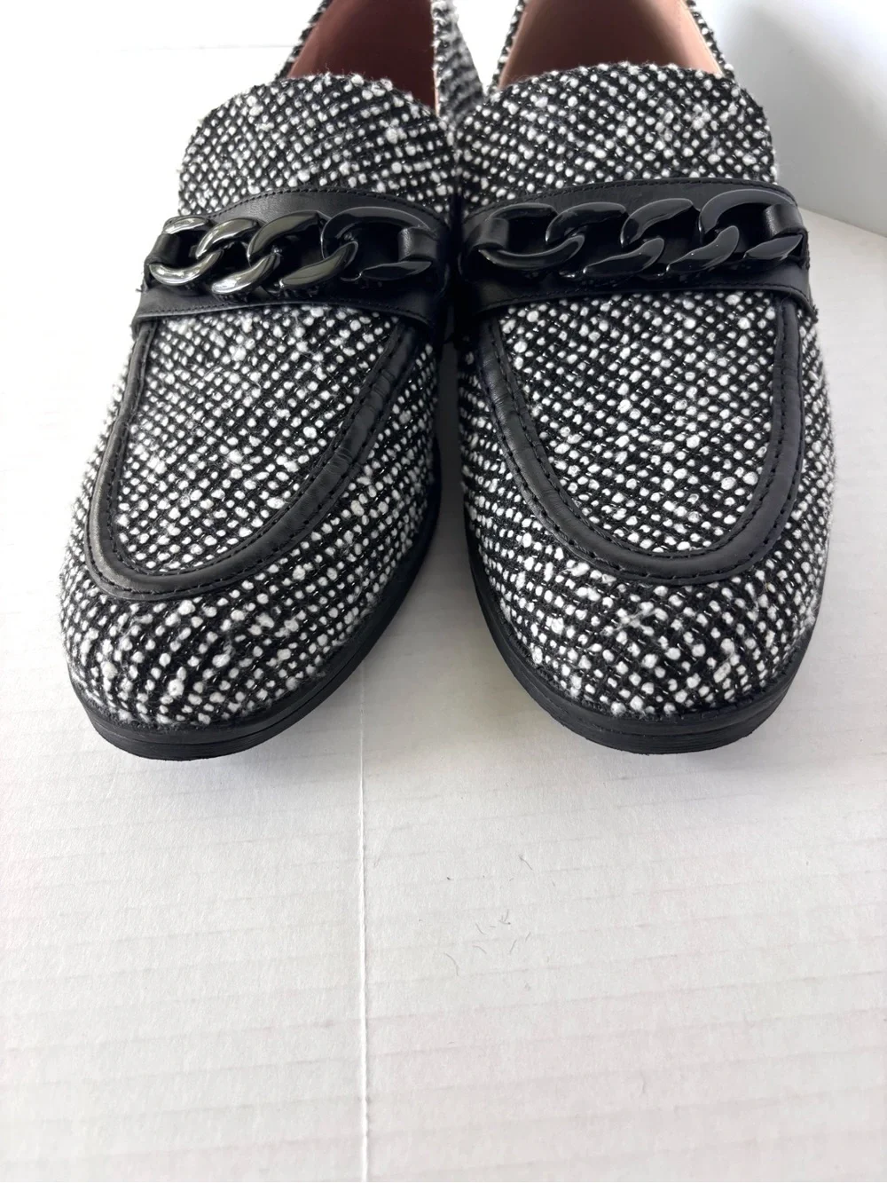 COLE HAAN Stassi Chain Loafers Black White Boucle Women’s Size 9 LIKE NEW